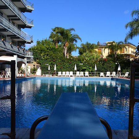 Wave Hotel Acireale Exterior photo