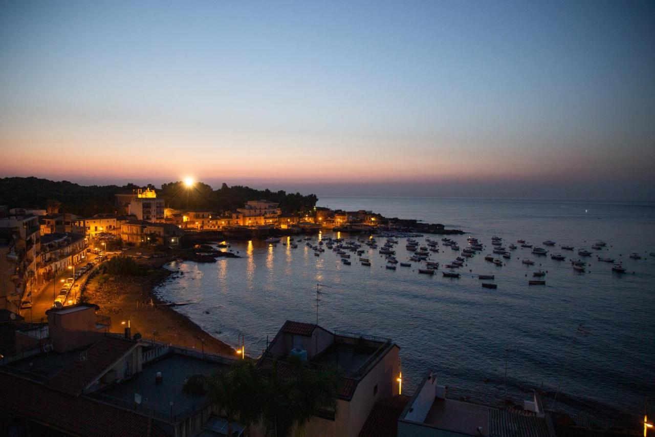 Wave Hotel Acireale Exterior photo
