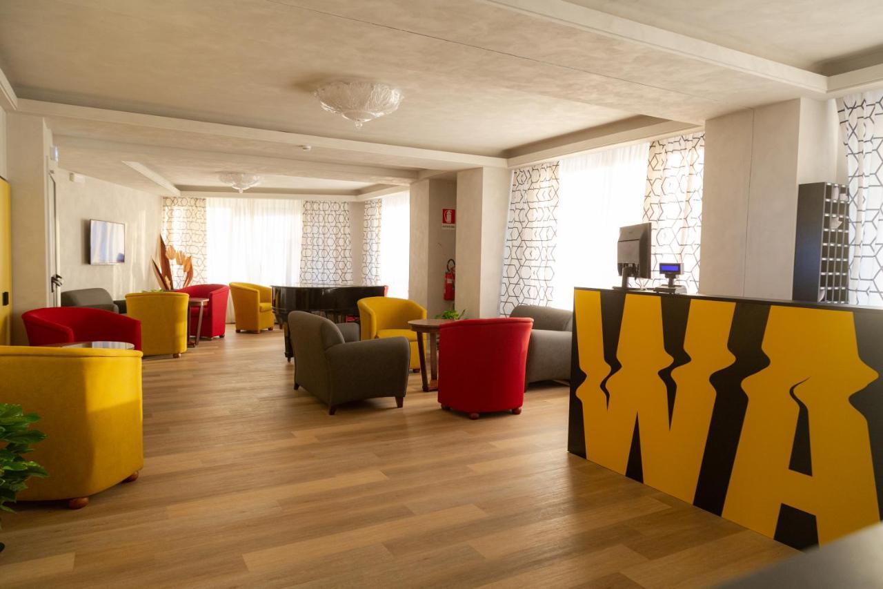Wave Hotel Acireale Exterior photo
